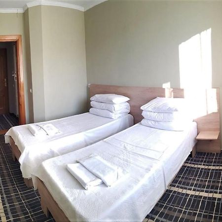 Institutul Muncii Hotel คีชีเนา ภายนอก รูปภาพ