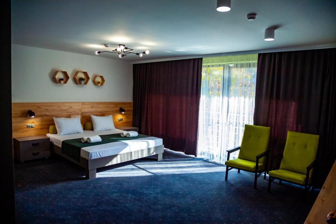 Institutul Muncii Hotel คีชีเนา ภายนอก รูปภาพ
