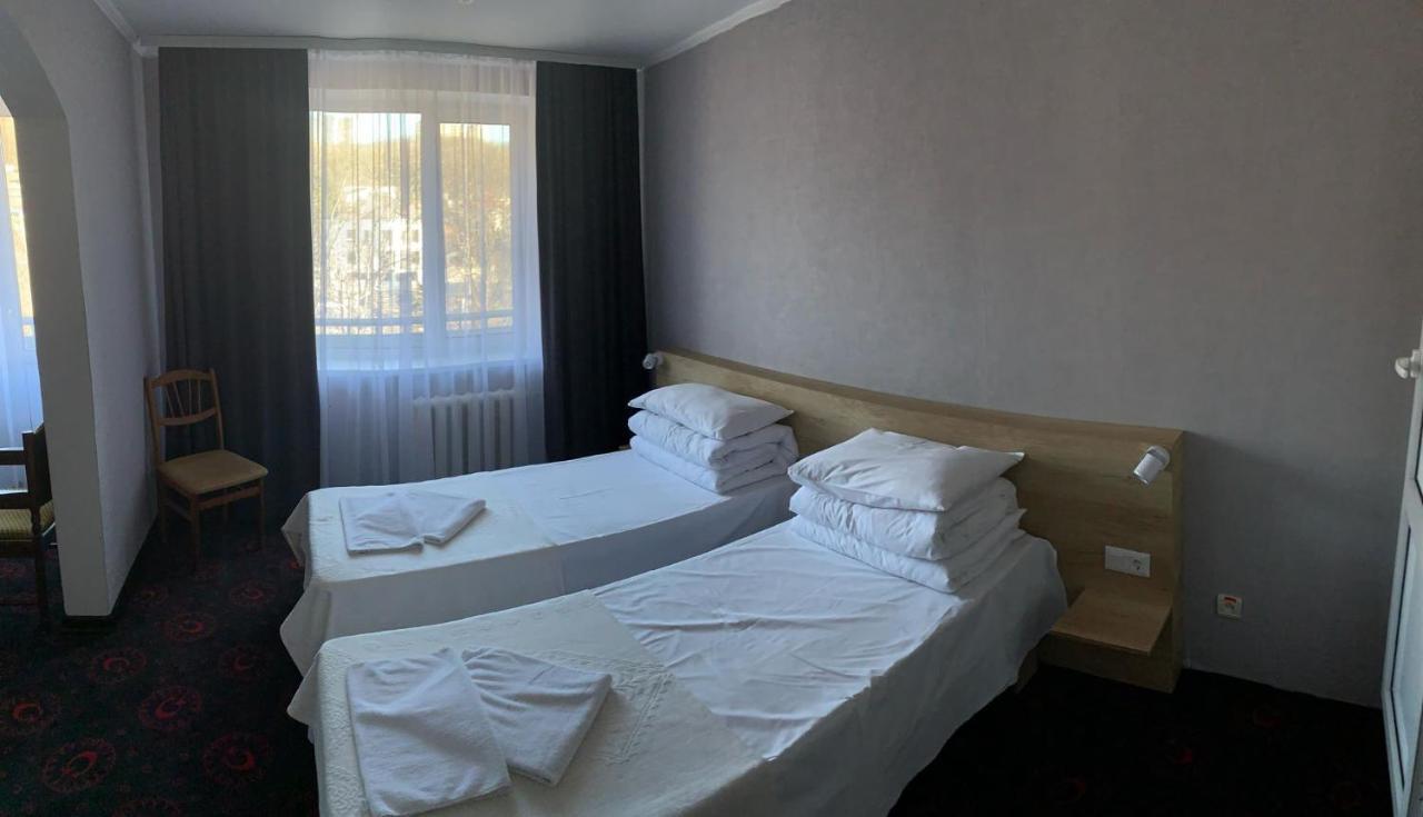 Institutul Muncii Hotel คีชีเนา ภายนอก รูปภาพ